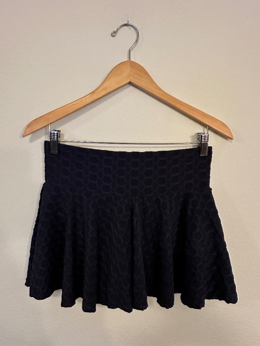 AQ Sport Navy Textured Skirt Women's L NWT